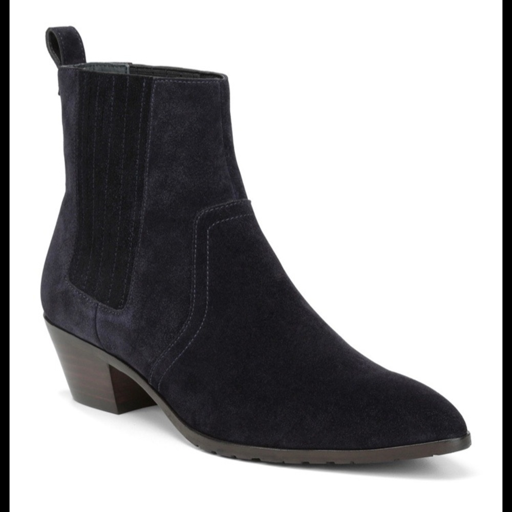 Donald Pliner Donis Booties NWOT sz 6